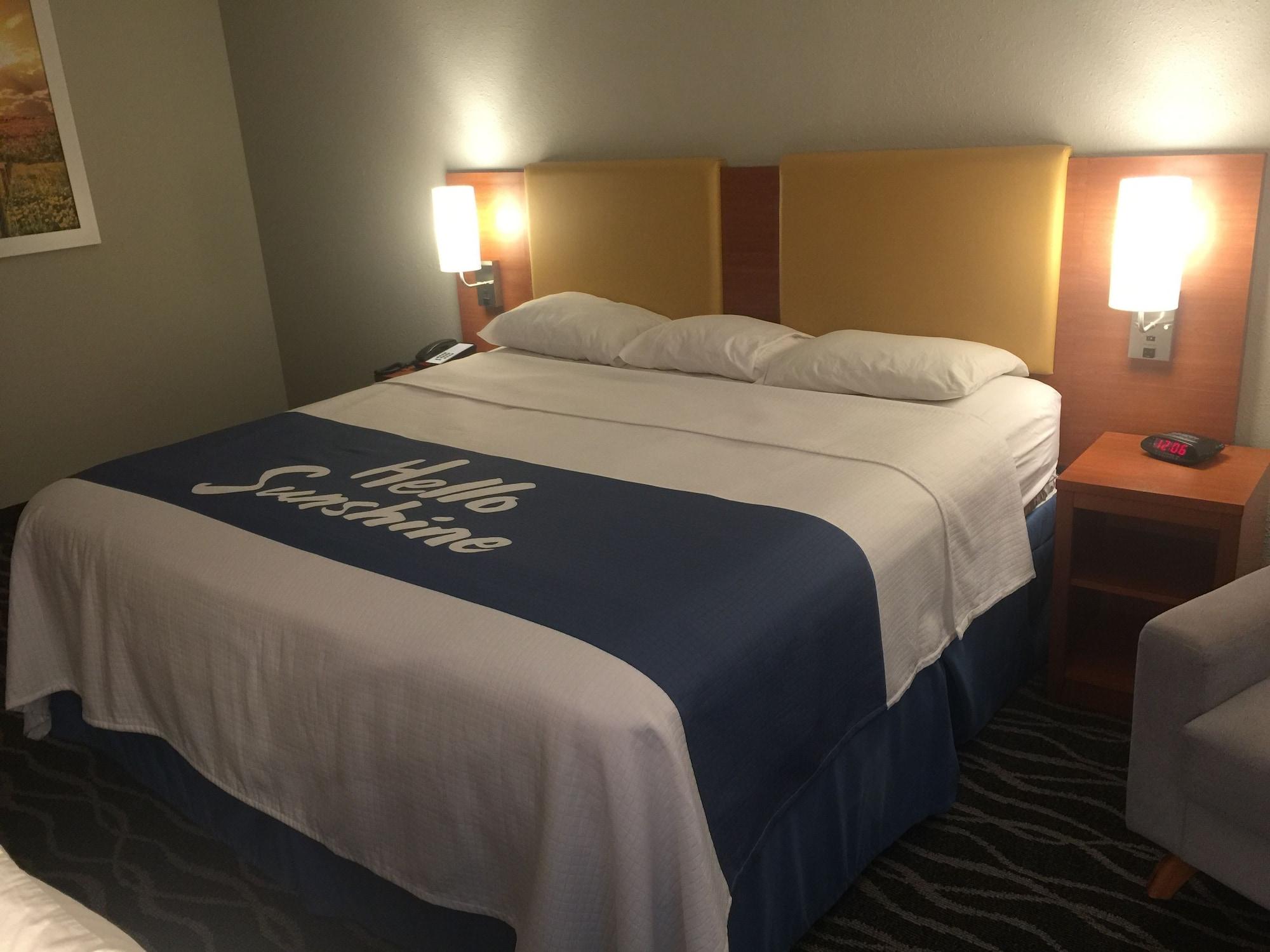Days Inn & Suites By Wyndham Cincinnati North Springdale Luaran gambar