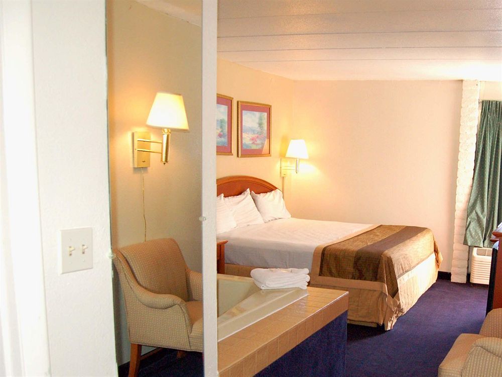 Days Inn & Suites By Wyndham Cincinnati North Springdale Luaran gambar
